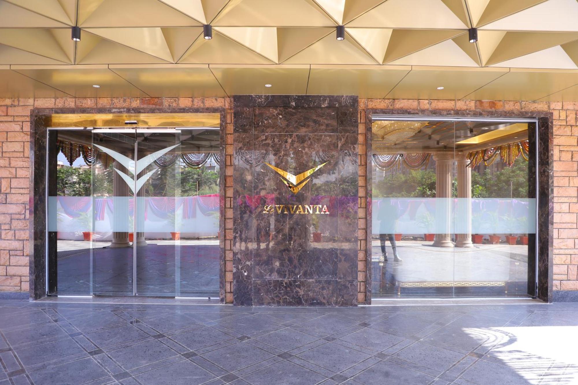 Le Vivanta Virār Buitenkant foto